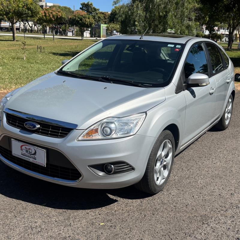 FORD FOCUS TITANIUM 2.0